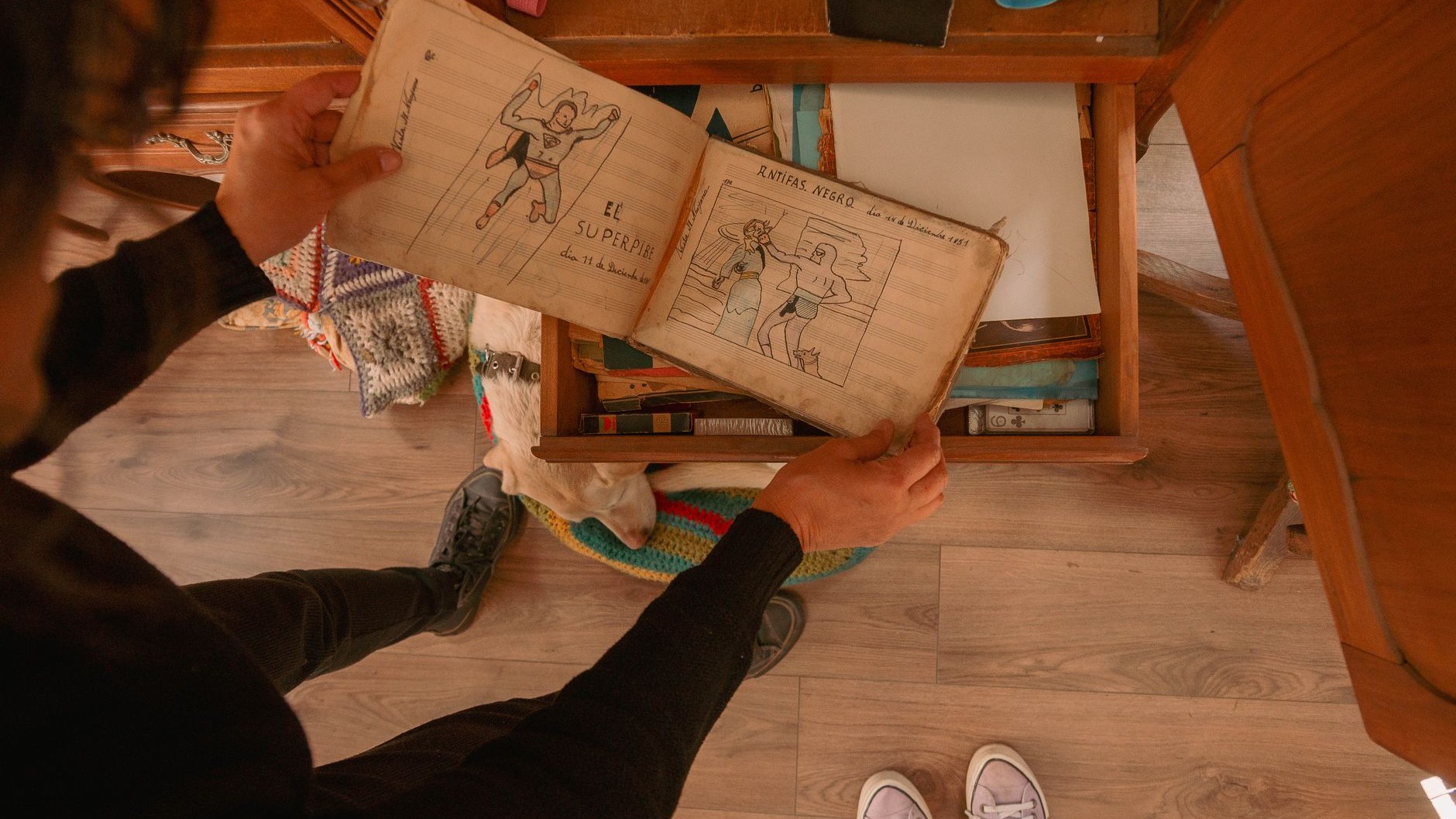 « Un trait tracé des années plus tôt réapparaissait sous mes dessins » : pourquoi la vitre d'un Télécran ne redevient jama...